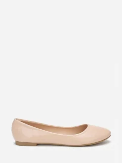 La Modeuse Ballerines à bout arrondi grandes tailles Beige