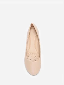La Modeuse Ballerines à bout arrondi grandes tailles Beige