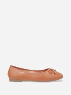Discount La Modeuse Ballerines à bout carré et n艙ud Camel