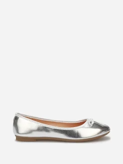 Outlet La Modeuse Ballerines à bout rond et n艙ud Argenté