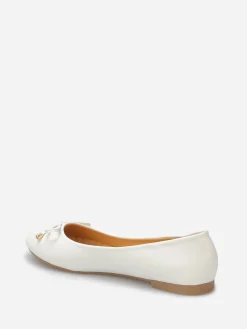 Outlet La Modeuse Ballerines avec n艙ud grandes tailles Blanc