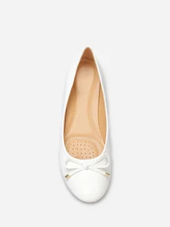 Outlet La Modeuse Ballerines avec n艙ud grandes tailles Blanc