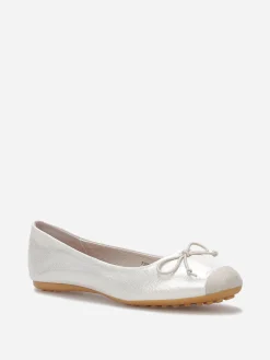 Discount La Modeuse Ballerines effet métallisé à n艙ud Argenté