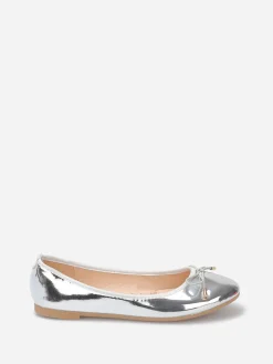 Outlet La Modeuse Ballerines plates vernies avec noeud Argenté