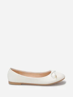 Clearance La Modeuse Ballerines plates vernies avec noeud Blanc