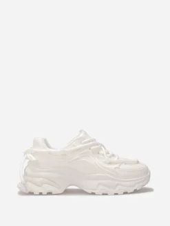 Discount La Modeuse Baskets à lacets et semelle crantée Blanc