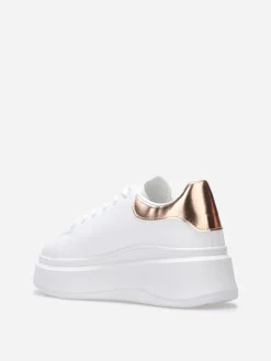 La Modeuse Baskets à plateforme compensée Blanc
