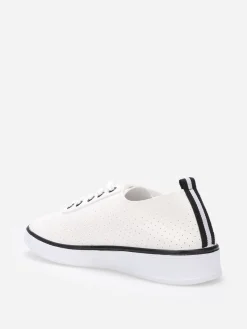 Hot La Modeuse Baskets basses ajourées Noir