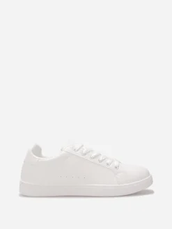 Discount La Modeuse Baskets basses basiques Blanc