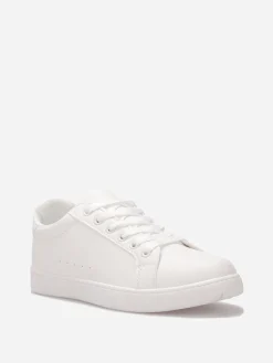 Discount La Modeuse Baskets basses basiques Blanc