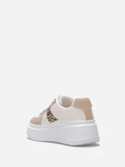 Online La Modeuse Baskets bi-matières à plateforme compensée Taupe