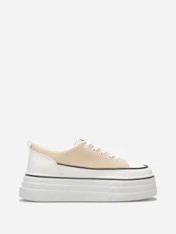 Clearance La Modeuse Baskets en simili à plateforme en relief Beige