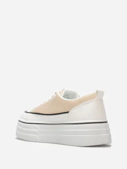 Clearance La Modeuse Baskets en simili à plateforme en relief Beige