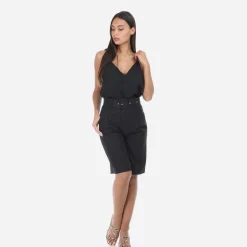 La Modeuse Bermuda à pinces avec ceinture à boucle Noir