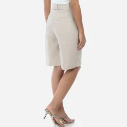La Modeuse Bermuda à pinces avec ceinture à boucle Beige