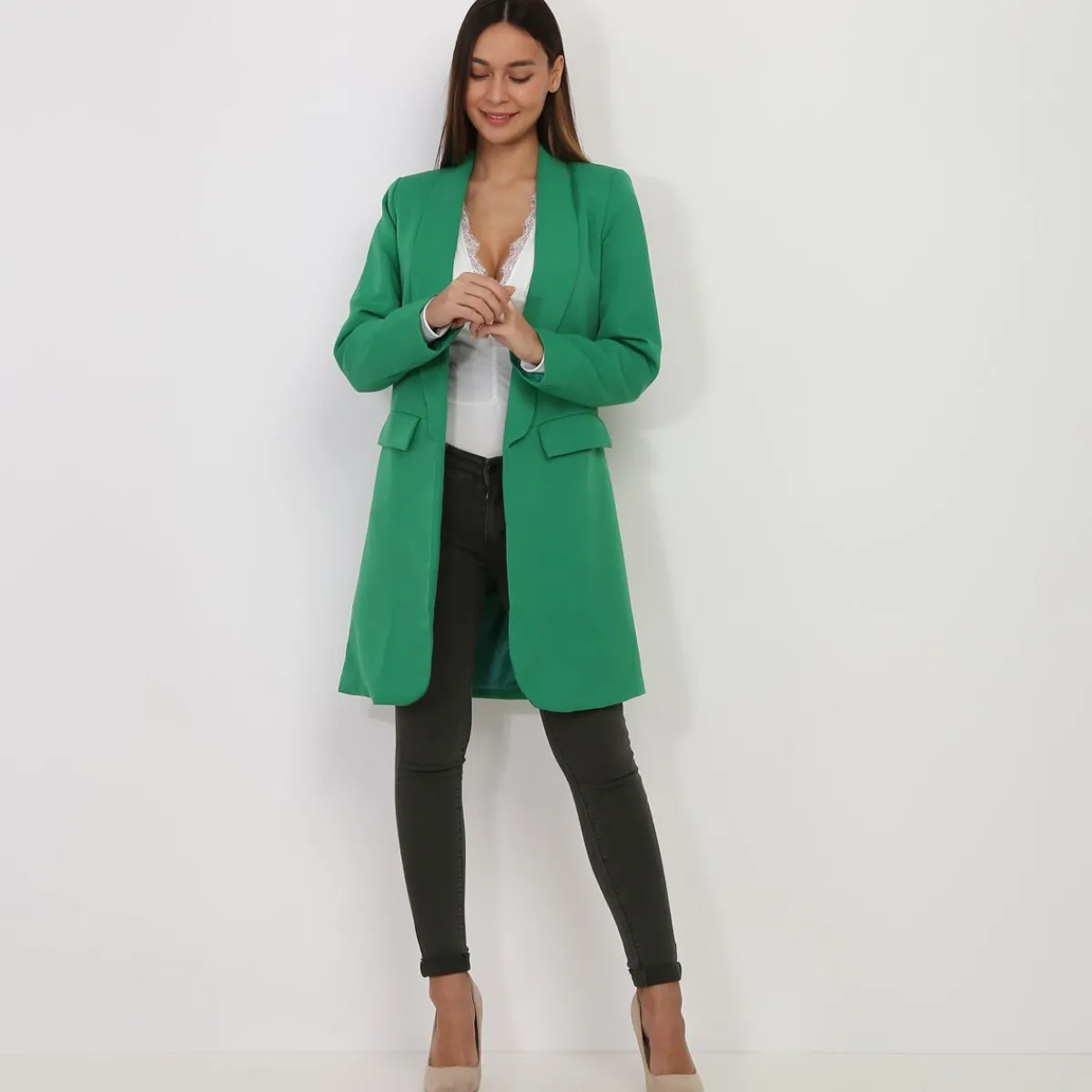Sale La Modeuse Blazer long à col châle et poches Vert