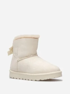 Clearance La Modeuse Boots en suédine fourrées à ruban noué Beige