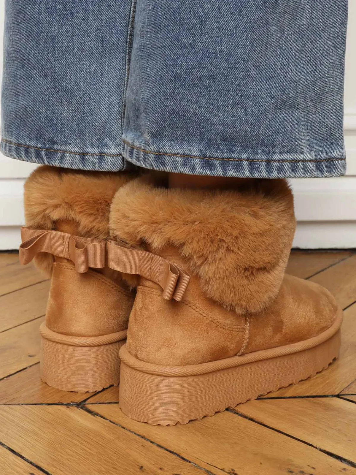Clearance La Modeuse Boots fourrées à plateforme et n艙ud Camel