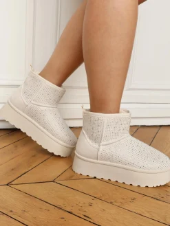 Online La Modeuse Boots fourrées à strass et plateforme Beige