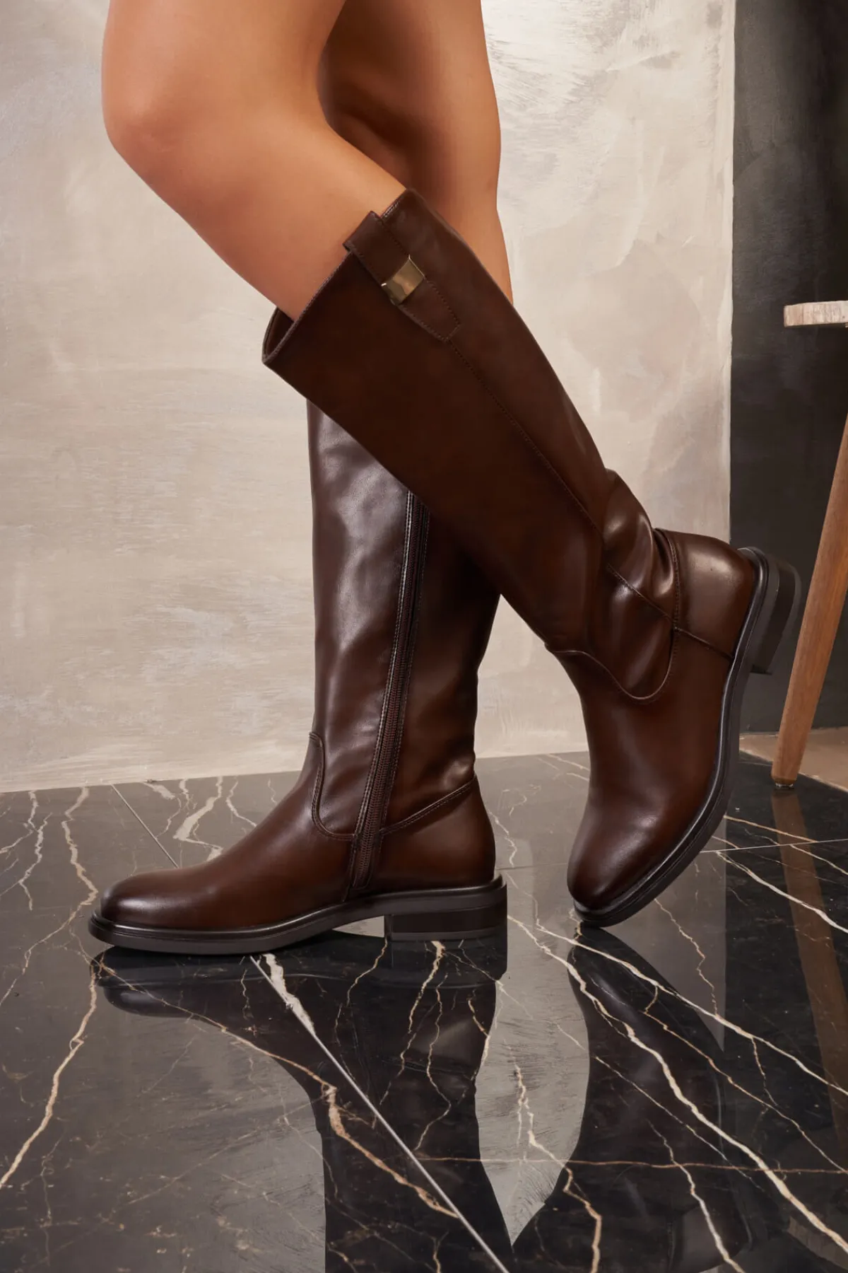 Clearance La Modeuse Bottes cavalières à détail métallique Marron