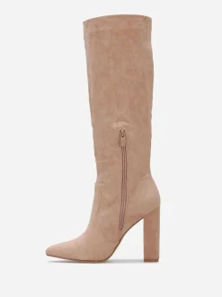 Online La Modeuse Bottes en suédine à bout pointu Taupe