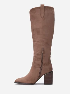 New La Modeuse Bottes en suédine avec pièce métallique Taupe