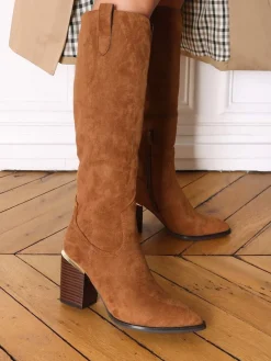 New La Modeuse Bottes en suédine avec pièce métallique Camel
