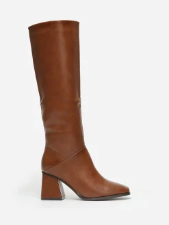 Sale La Modeuse Bottes talon trapèze et bout carré Camel