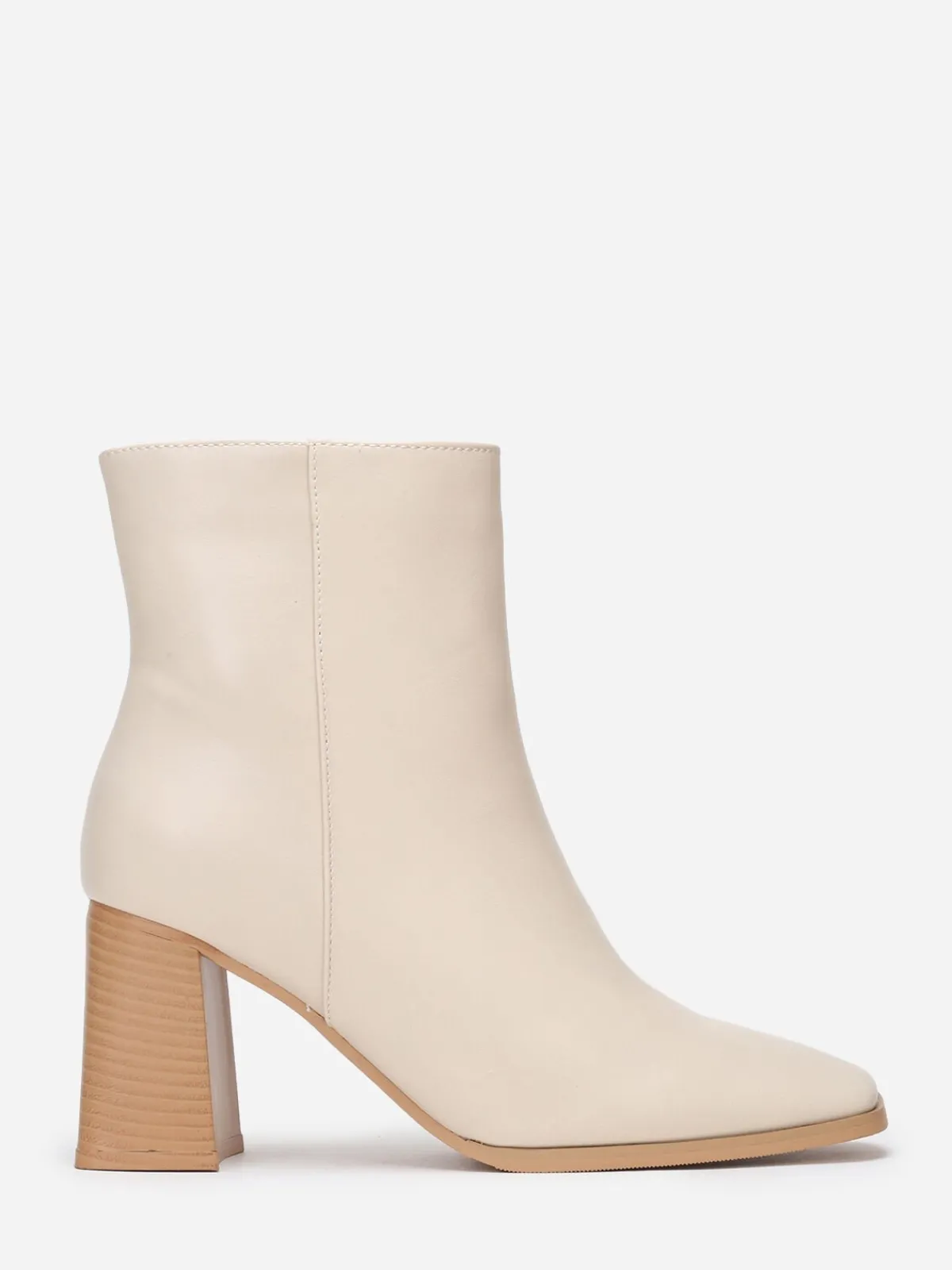 La Modeuse Bottines à bout carré et large talon Beige