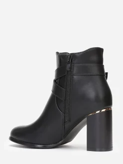 Outlet La Modeuse Bottines à bride croisée et boucle Noir
