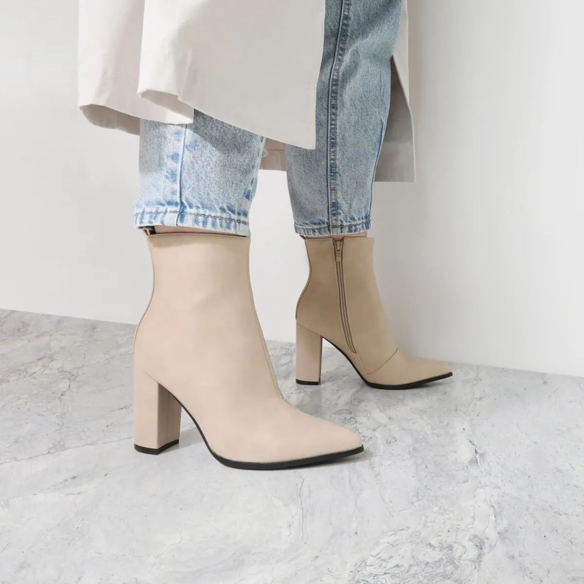 Outlet La Modeuse Bottines à talon Beige