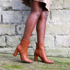 Outlet La Modeuse Bottines à talon Camel
