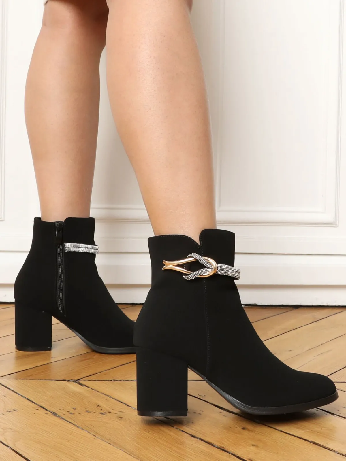 Sale La Modeuse Bottines à talon avec bijou et strass Noir