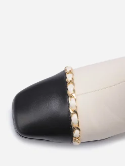 Hot La Modeuse Bottines à talon avec chaîne dorée Nude