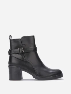 La Modeuse Bottines à talon carré avec boucle Noir