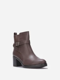 New La Modeuse Bottines à talon carré avec boucle Marron