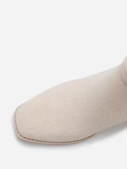 Best La Modeuse Bottines à talon en suédine avec mors doré Beige