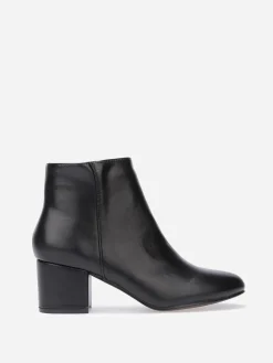 Online La Modeuse Bottines à talon et bout rond Noir