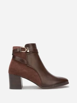 La Modeuse Bottines bi-matière avec boucle dorée Marron