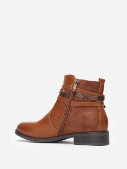 New La Modeuse Bottines bi-matières à brides décoratives Camel