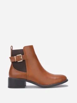 La Modeuse Bottines Chelsea à bride et boucle Camel