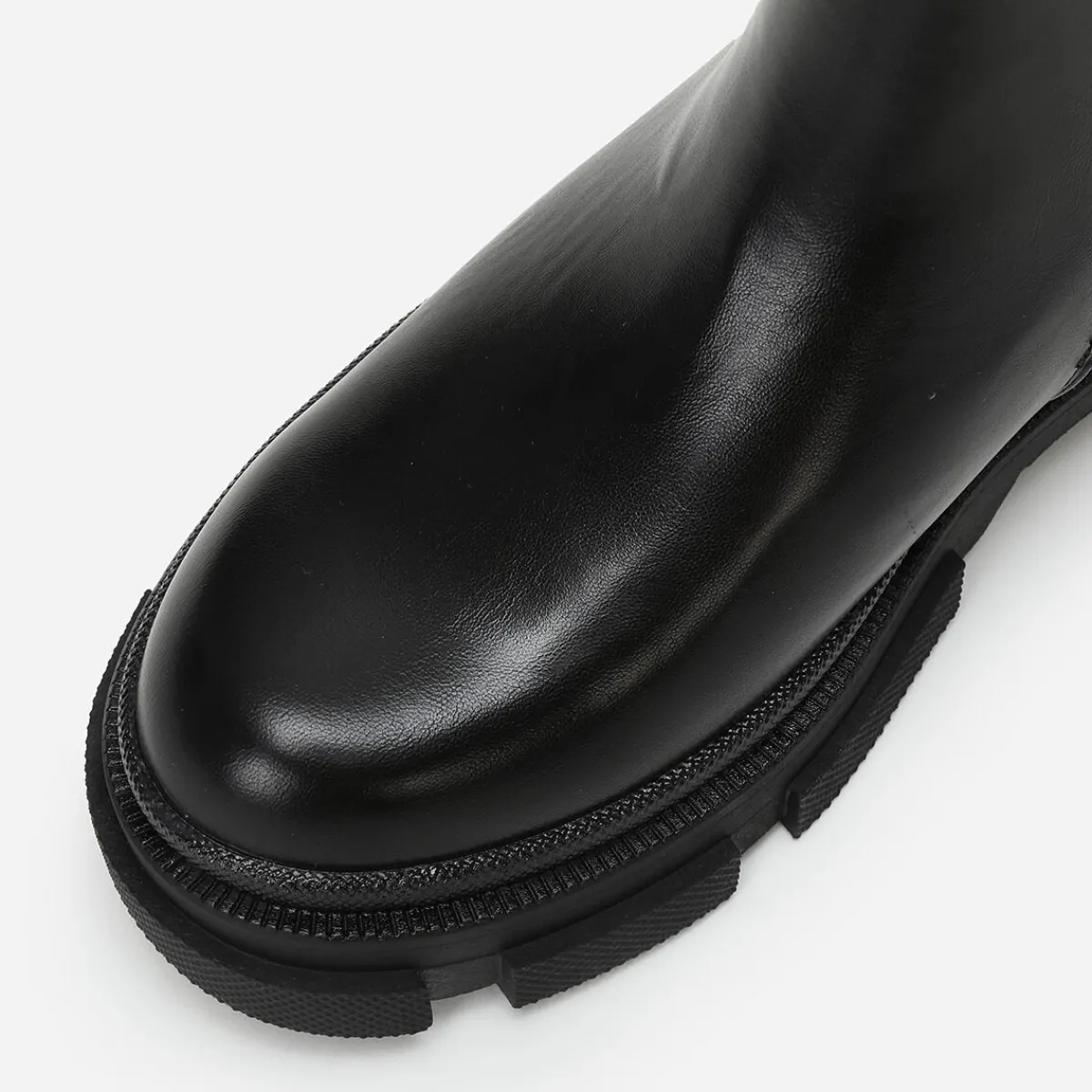 Sale La Modeuse Bottines chelsea à plateforme crantée Noir