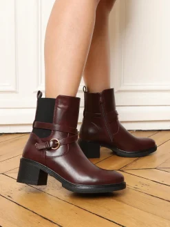 Hot La Modeuse Bottines chelsea à talon et fine bride Rouge