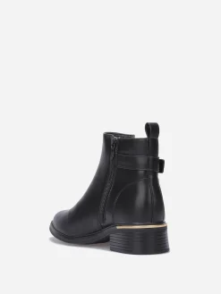 La Modeuse Bottines chelsea avec bride à boucle Noir