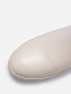 La Modeuse Bottines chelsea avec bride à boucle Beige