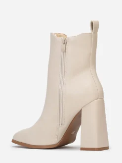 Sale La Modeuse Bottines chelsea carrées à talon Beige