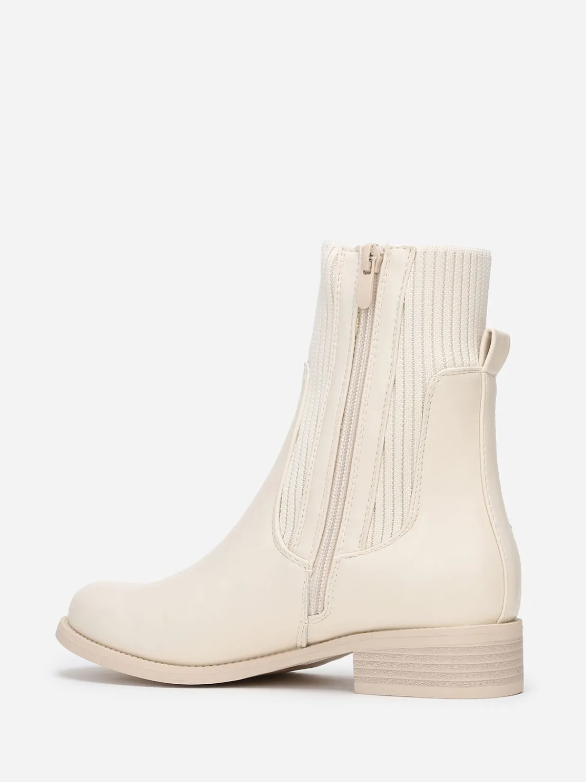 Hot La Modeuse Bottines chelsea style chaussettes Beige