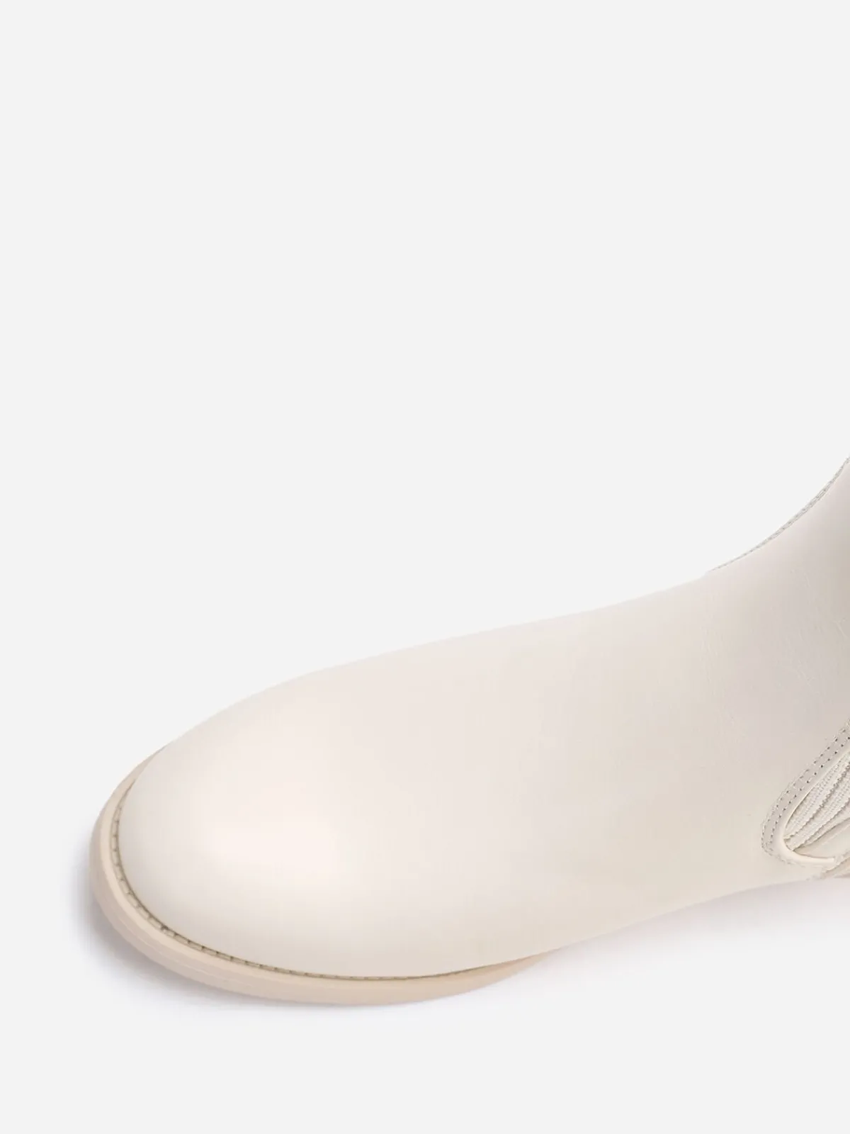 Hot La Modeuse Bottines chelsea style chaussettes Beige