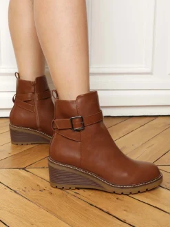 Outlet La Modeuse Bottines compensées à boucle Camel
