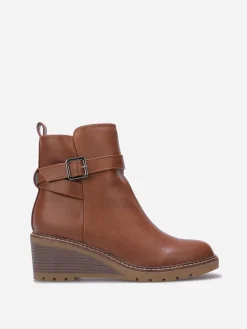 Outlet La Modeuse Bottines compensées à boucle Camel